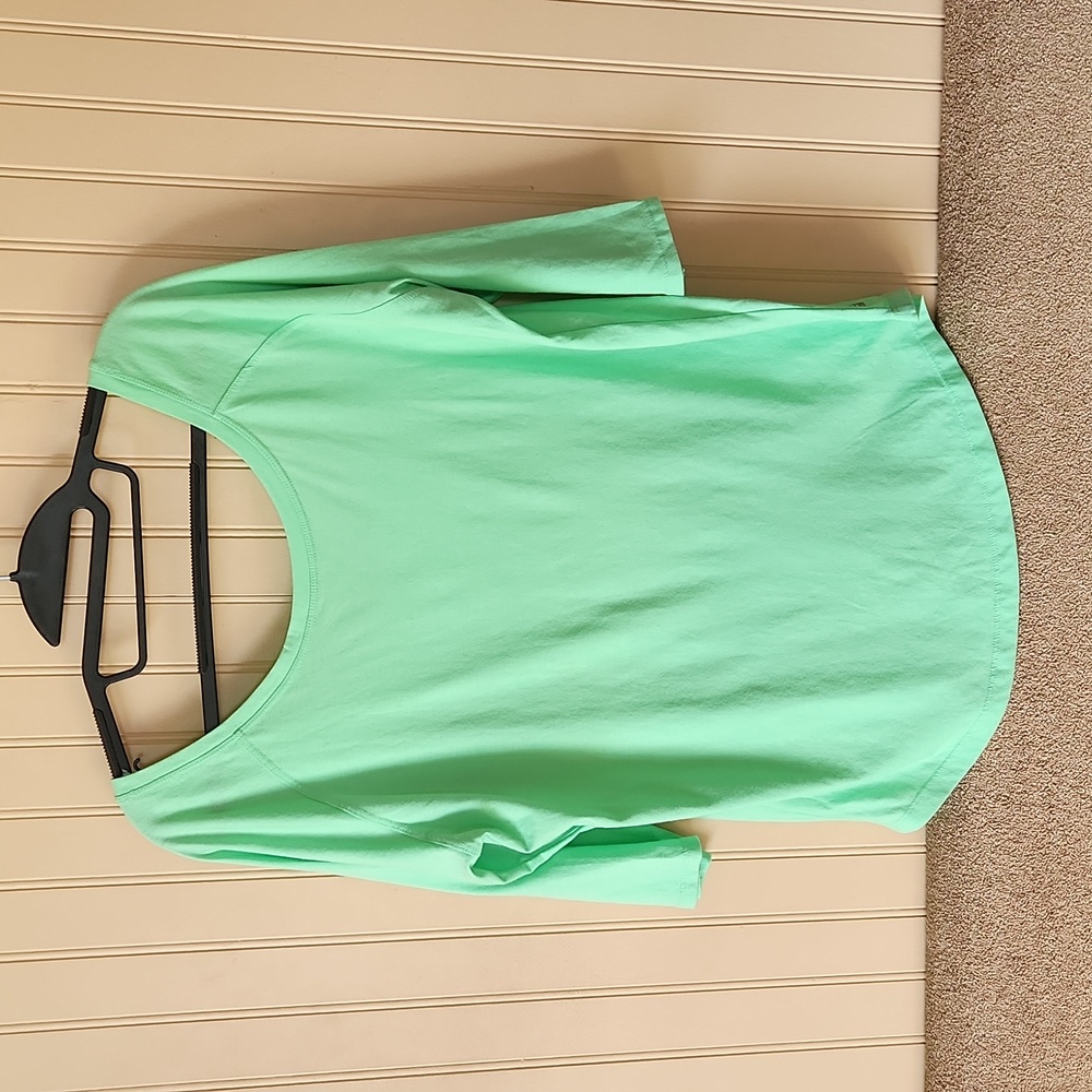 EUC Fabletics blouse top size medium lime green 3/4 sleeves scoop back